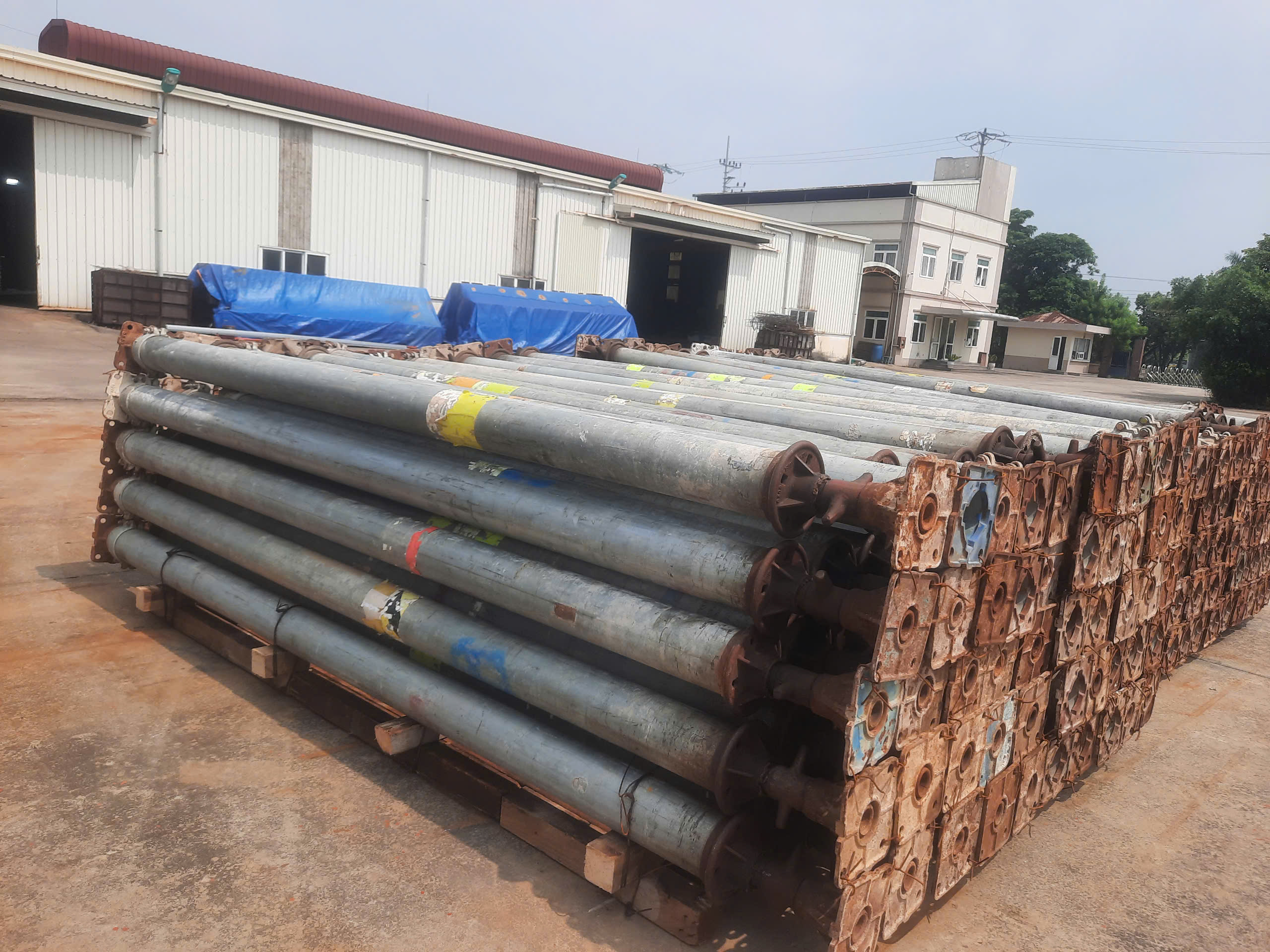 Phụ kiện xây dựng